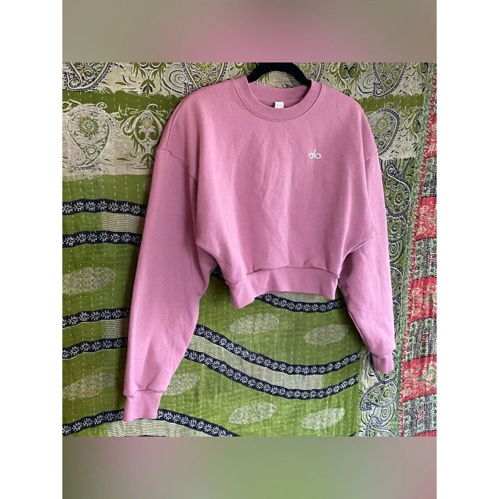 ALO Yoga Pink Wild Rose Accolade Cropped Sweatshirt Medium California Casual
